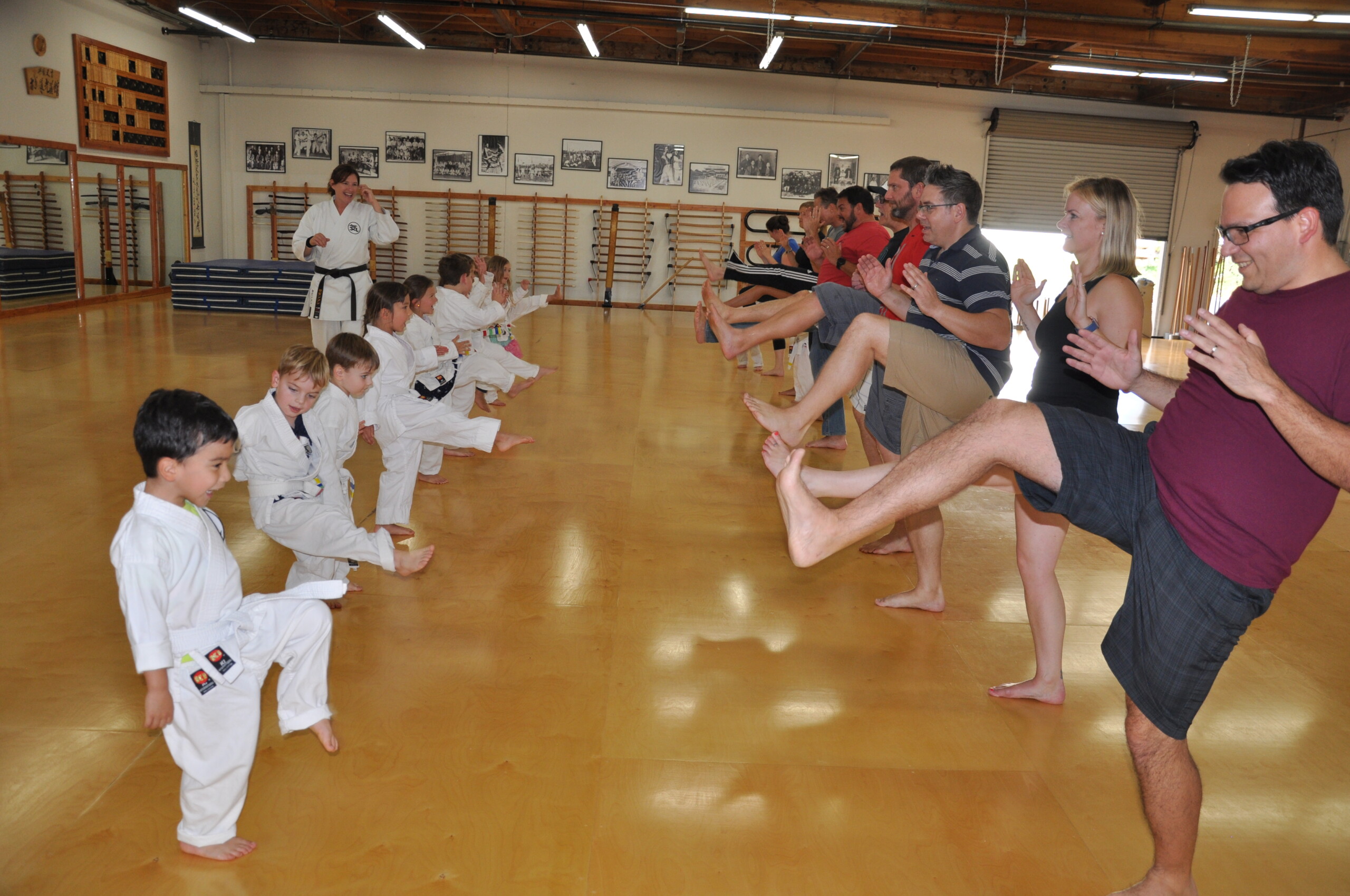 KARATE FAMILY CLASS