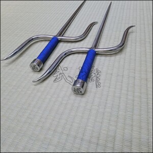 Sai 8 - Stainless steel polished finish with blue cord