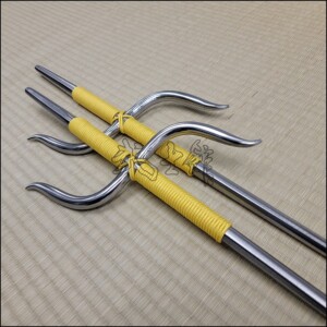 Manji Sai 1 - Polished finish with yellow cord